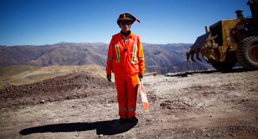 [Interactive:Traveling Along The Amazon Road]